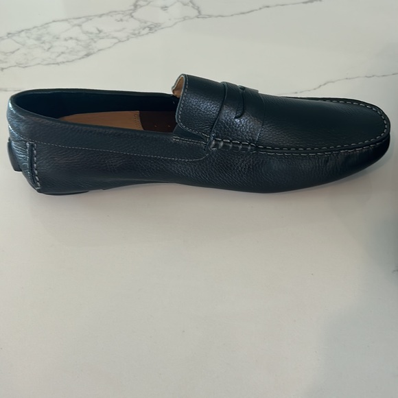 Johnston and Murphy black loafers - Picture 6 of 6
